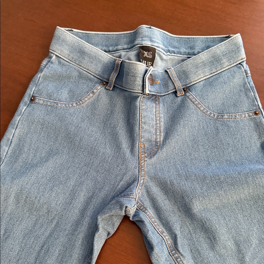 HUE Men's Skinny Jeans in Soft Blue